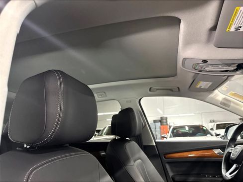 Used 2023 Audi Q5 2.0T Premium Plus w/ Premium Plus Package AWD/4WD image 23