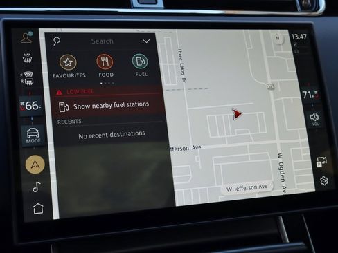 Used 2026 Land Rover Range Rover Evoque S image 23