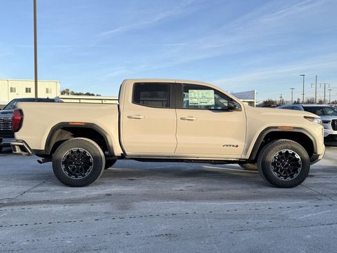 New 2026 GMC Canyon AT4 image 4