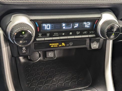 Used 2021 Toyota RAV4 XLE image 25