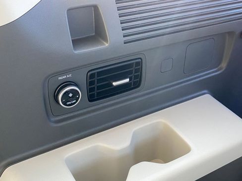 Used 2025 Hyundai Santa Fe SEL image 24