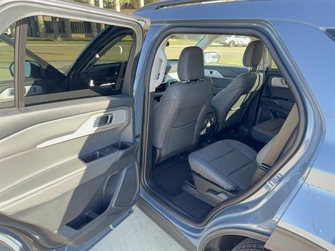 New 2026 Ford Explorer Active w/ Active Comfort Package image 9