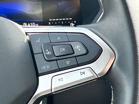 Used 2024 Volkswagen Tiguan S image 10