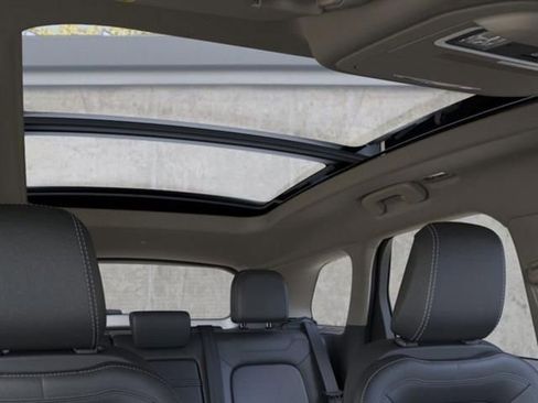 New 2026 Lincoln Corsair Premiere image 22