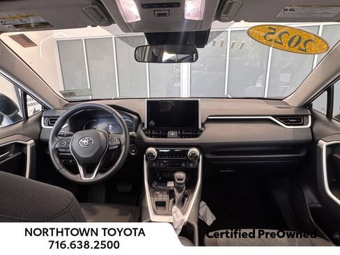 Used 2025 Toyota RAV4 XLE w/ Weather Package AWD/4WD image 7