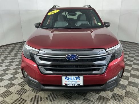 Used 2025 Subaru Forester Premium AWD/4WD image 3