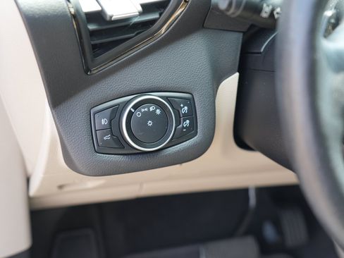 Used 2017 Ford Escape Titanium w/ Equipment Group 301A AWD/4WD image 16