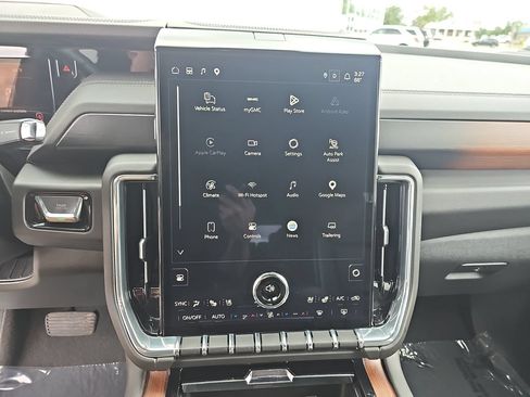 Certified 2025 GMC Yukon Denali AWD/4WD image 26