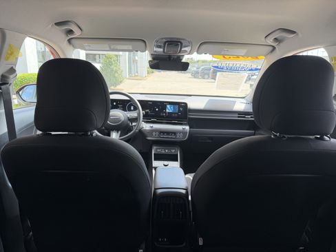 Certified 2025 Hyundai Kona SEL AWD/4WD image 11
