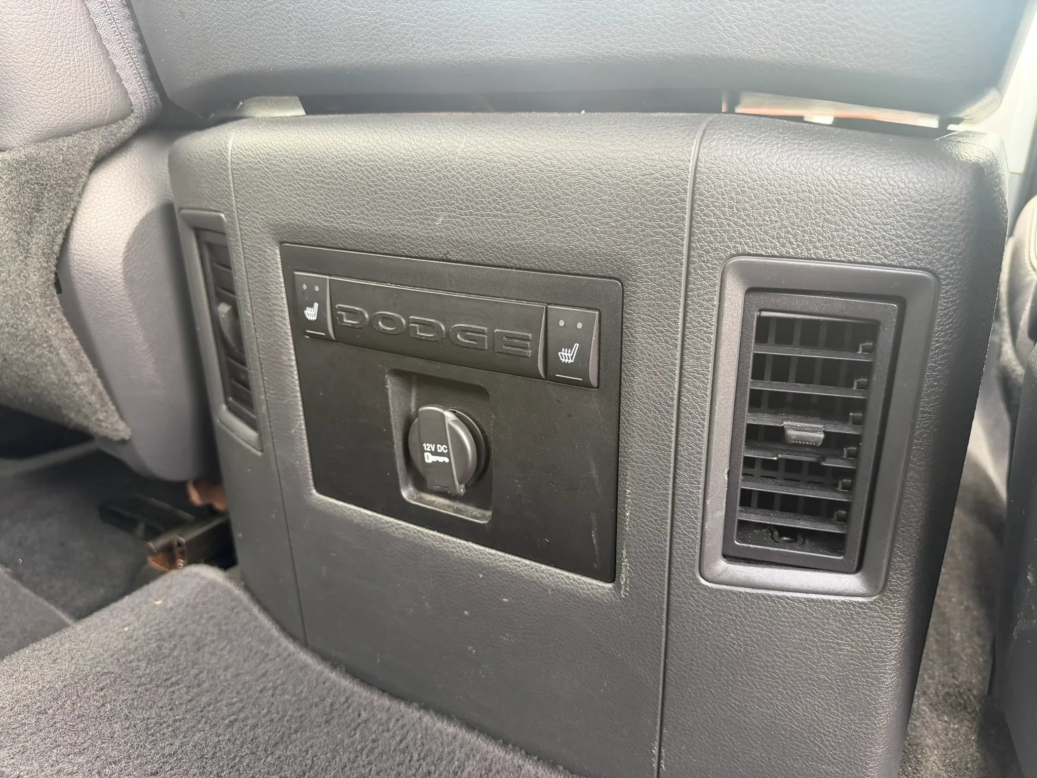 Used 2012 RAM 1500 Laramie RWD image 14