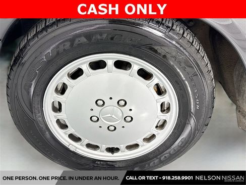 Used 1988 Mercedes-Benz 560 SL image 25