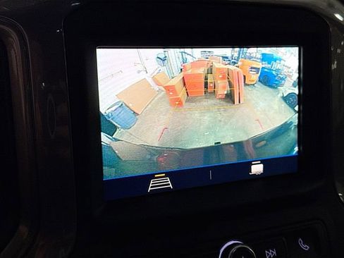 Used 2020 Chevrolet Silverado 1500 Custom w/ Custom Value Package image 15