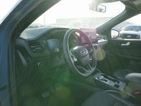 Used 2023 Ford Escape ST-Line Elite image 16