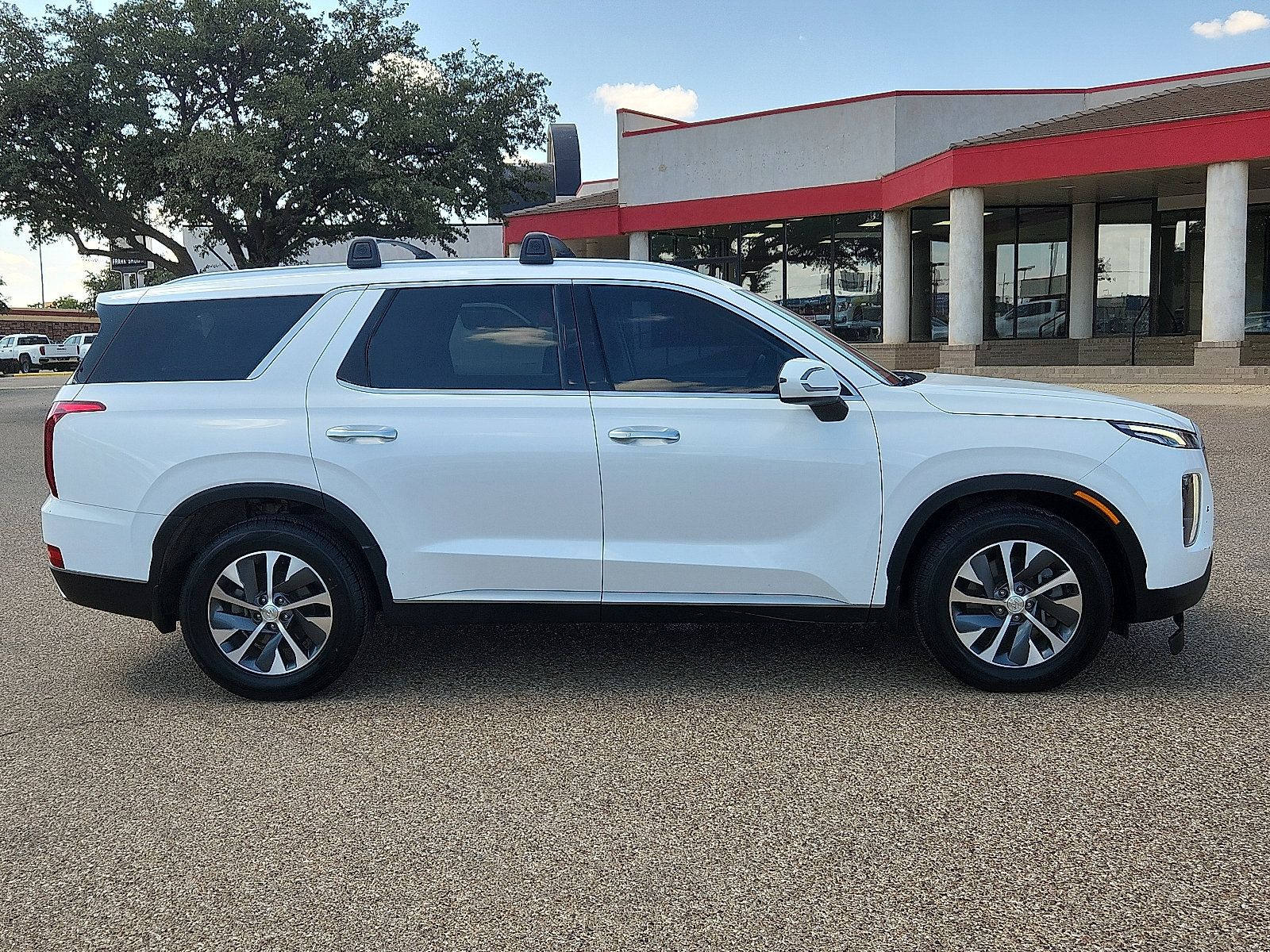 Used 2021 Hyundai Palisade SEL FWD image 5