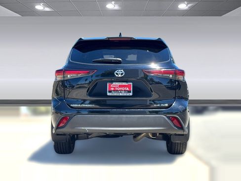 Used 2026 Toyota Highlander XLE AWD/4WD image 10