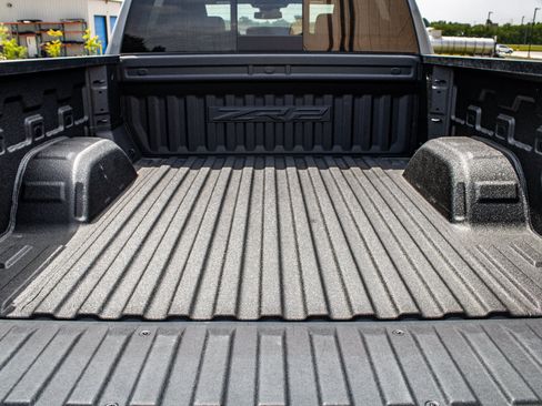 Used 2024 Chevrolet Silverado 1500 ZR2 AWD/4WD image 21