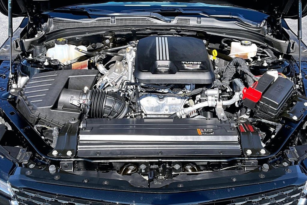 Certified 2024 Cadillac CT4 Luxury w/ Sun And Sound Package RWD image 30