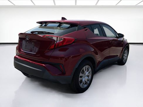 Used 2019 Toyota C-HR LE FWD image 4