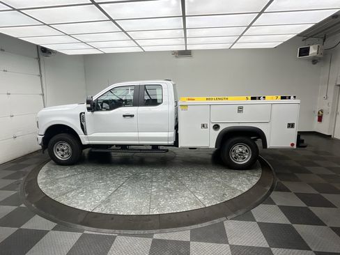 New 2026 Ford F250 XL w/ XL Chrome Package image 7