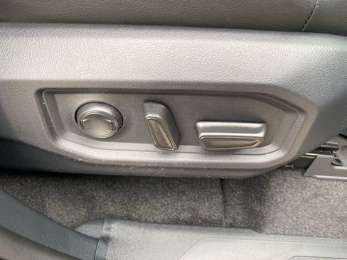 New 2026 Toyota Tundra SR5 AWD/4WD image 19
