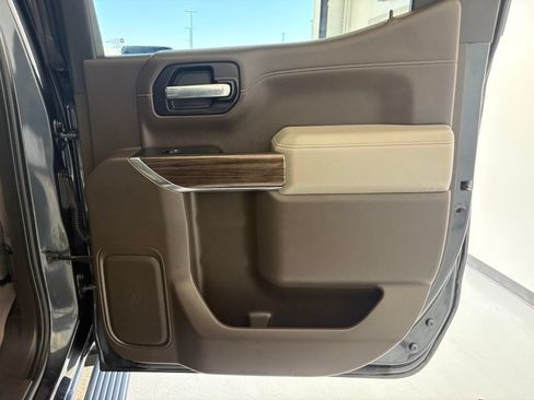 Used 2022 Chevrolet Silverado 1500 LT AWD/4WD image 38