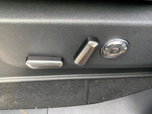 New 2026 Lincoln Navigator Premiere AWD/4WD image 27