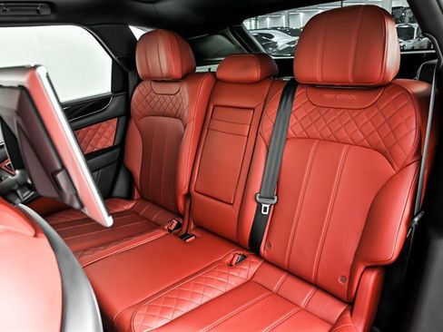 Used 2017 Bentley Bentayga AWD/4WD image 26