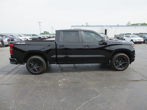 Certified 2025 Chevrolet Silverado 1500 RST w/ Redline Edition AWD/4WD image 5