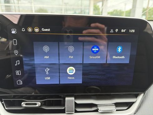 New 2026 Chevrolet Equinox LT w/ Safety and Technology Package FWD image 17