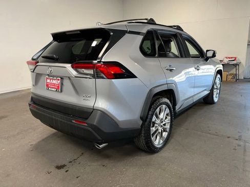 Used 2020 Toyota RAV4 XLE Premium AWD/4WD image 3