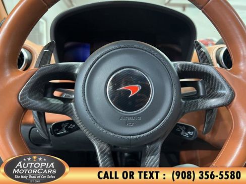Used 2017 McLaren 570S RWD image 16