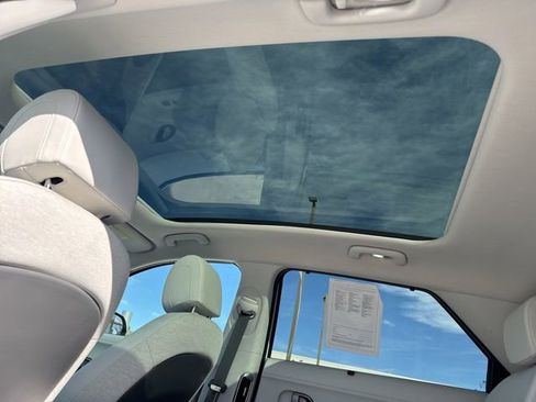 Used 2025 Hyundai Ioniq 5 Limited image 25