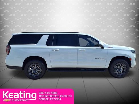 Used 2023 Chevrolet Suburban Z71 w/ Luxury Package AWD/4WD image 10