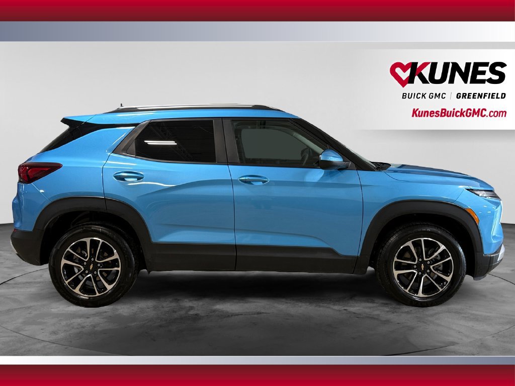 Used 2025 Chevrolet TrailBlazer LT AWD/4WD image 12