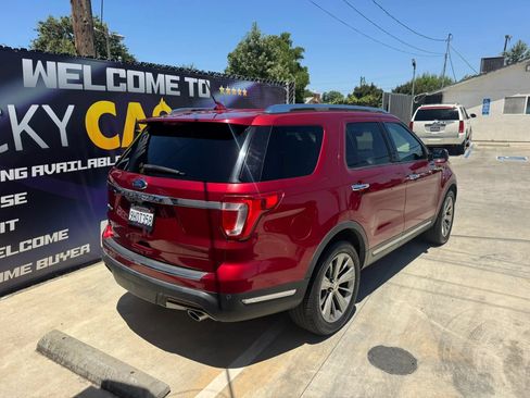 Used 2019 Ford Explorer Limited w/ Class III Trailer Tow Package FWD image 3