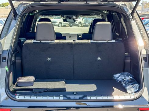 New 2026 Lexus TX 500h AWD image 11