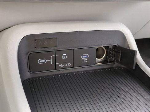 New 2026 Hyundai Kona SE image 19