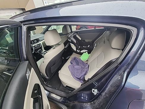 Used 2021 Kia Sportage S w/ S AWD Premium Package image 5