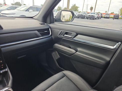 Used 2026 GMC Terrain Elevation w/ Elevation Premium Package image 11