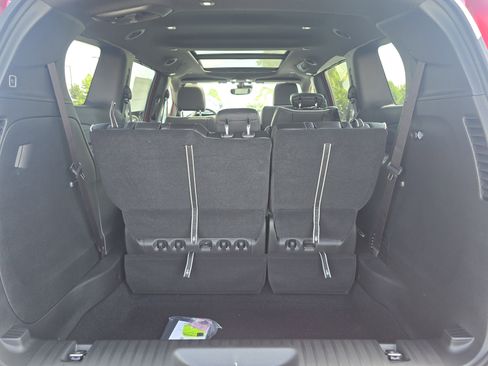 New 2026 Chrysler Pacifica Limited w/ S Appearance Package image 18