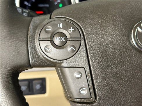 Used 2010 Toyota Sequoia Limited AWD/4WD image 28