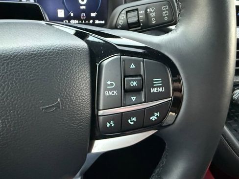 Used 2025 Ford Explorer Platinum image 18