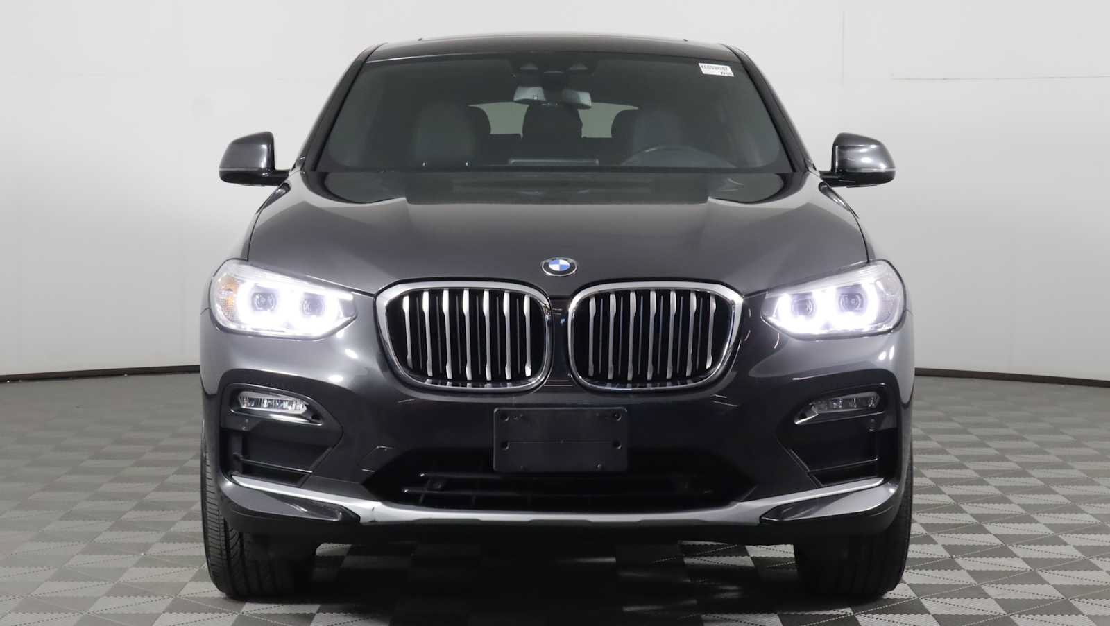 Used 2019 BMW X4 xDrive30i w/ Premium Package AWD/4WD image 2