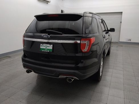 Used 2018 Ford Explorer XLT FWD image 7