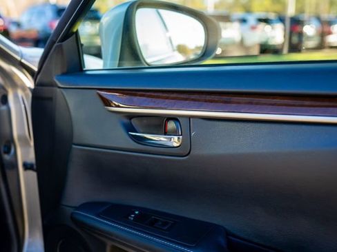 Used 2015 Lexus ES 350 image 21