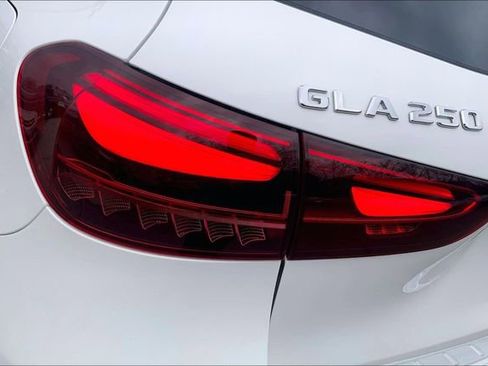 Used 2026 Mercedes-Benz GLA 250 4MATIC image 25