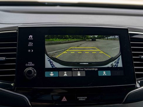 Used 2025 Honda Passport EX-L image 30