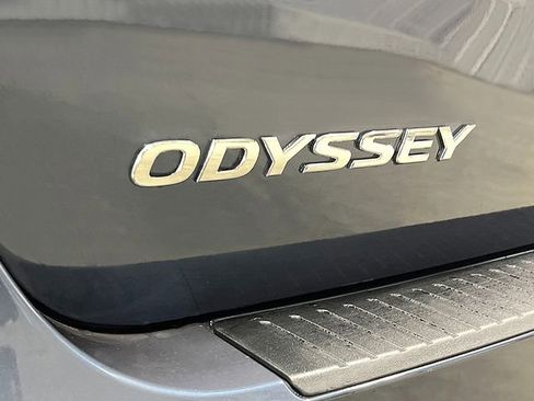 New 2026 Honda Odyssey Touring image 9