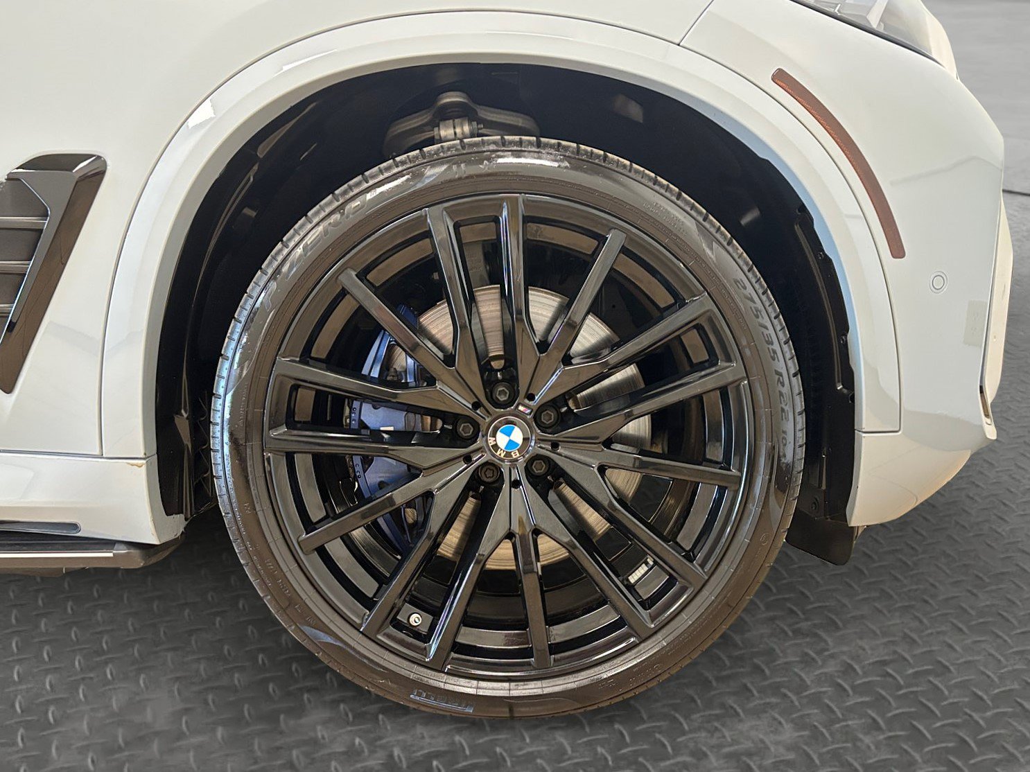 Used 2025 BMW X5 M60i AWD/4WD image 47