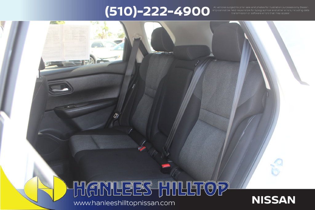 Used 2025 Nissan Rogue SV AWD/4WD image 16